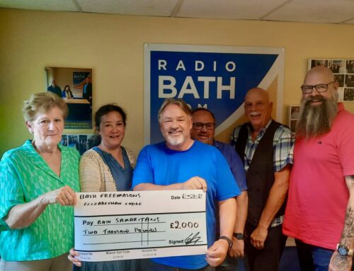 Elizabethan Lodge 7296 Steps Up for Samaritans with a £2000 Donation!